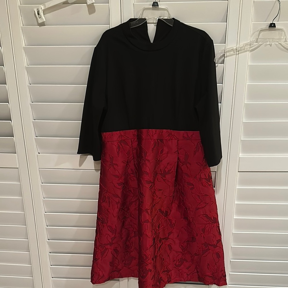 Black and Red A-Line Dress with Mock Neck for Wedding Guest